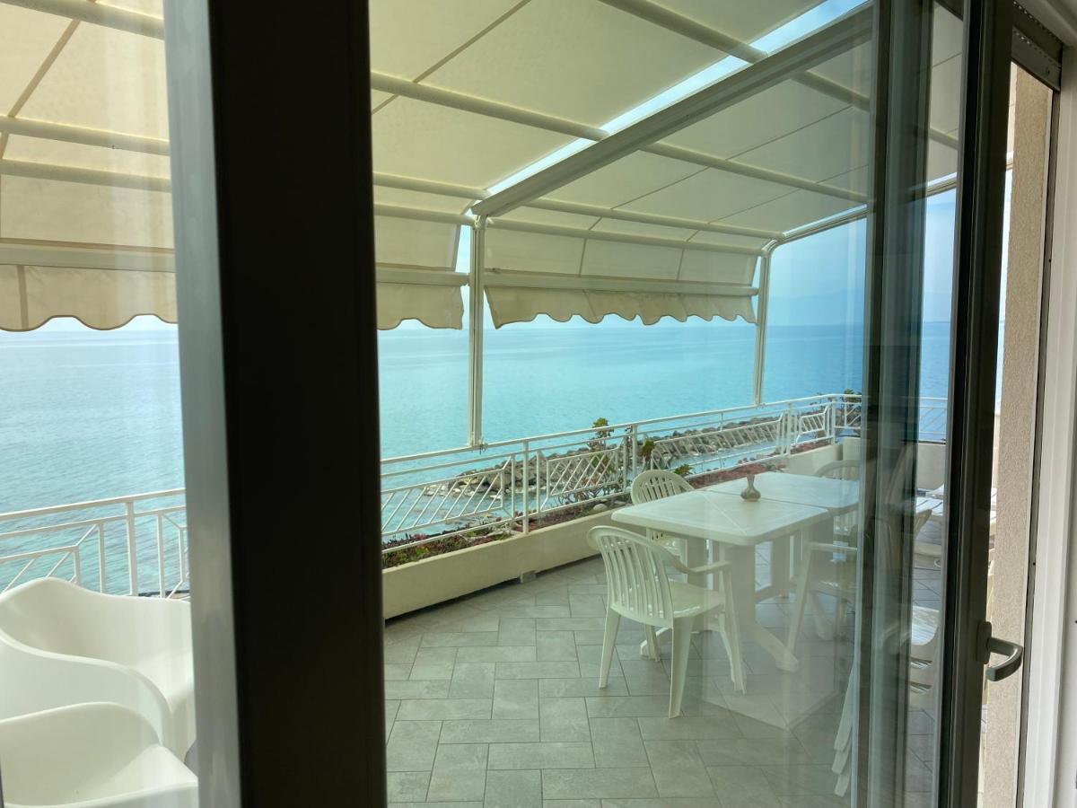 Villa Laura - Sul Mare Pizzo  Exteriör bild