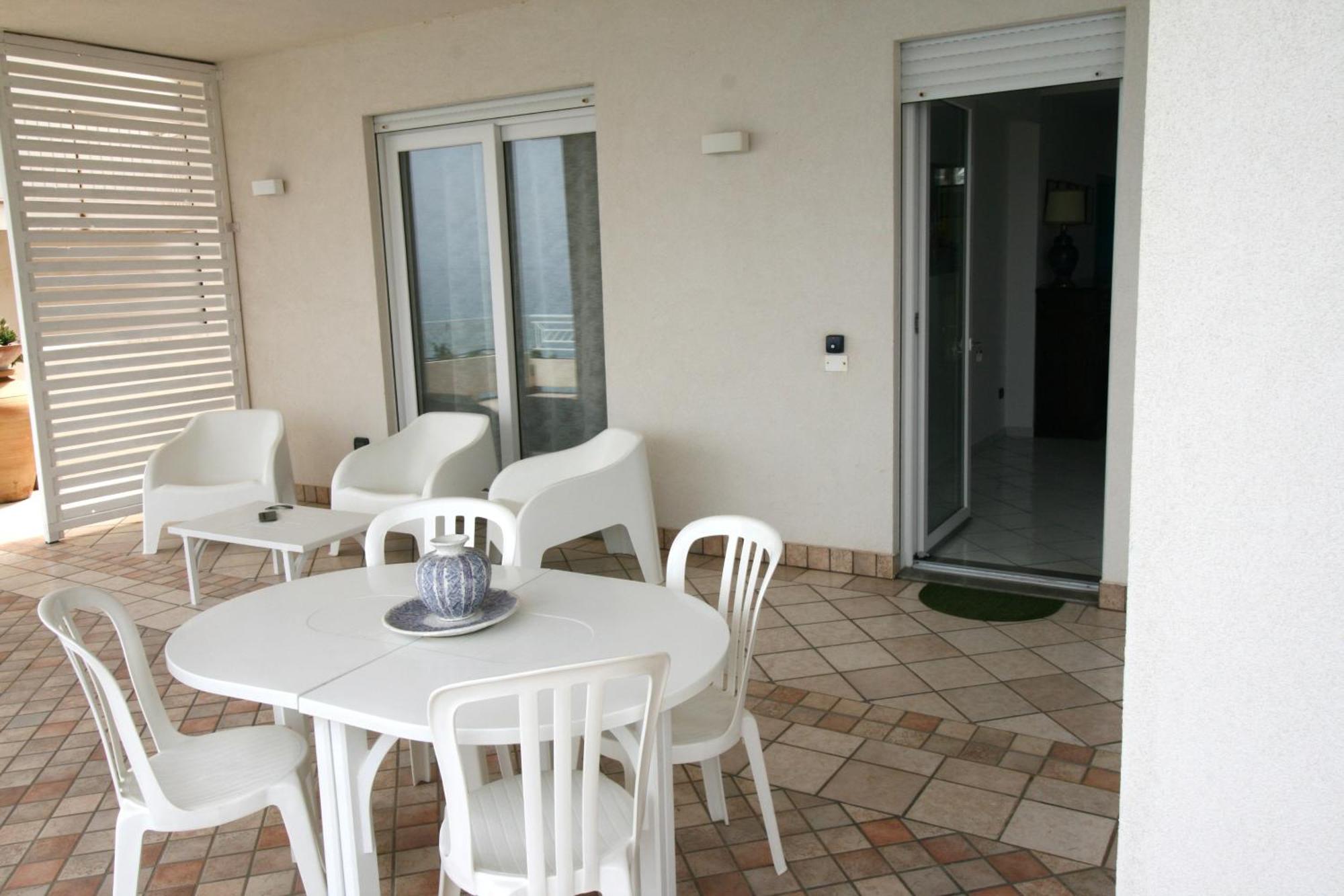 Villa Laura - Sul Mare Pizzo  Exteriör bild