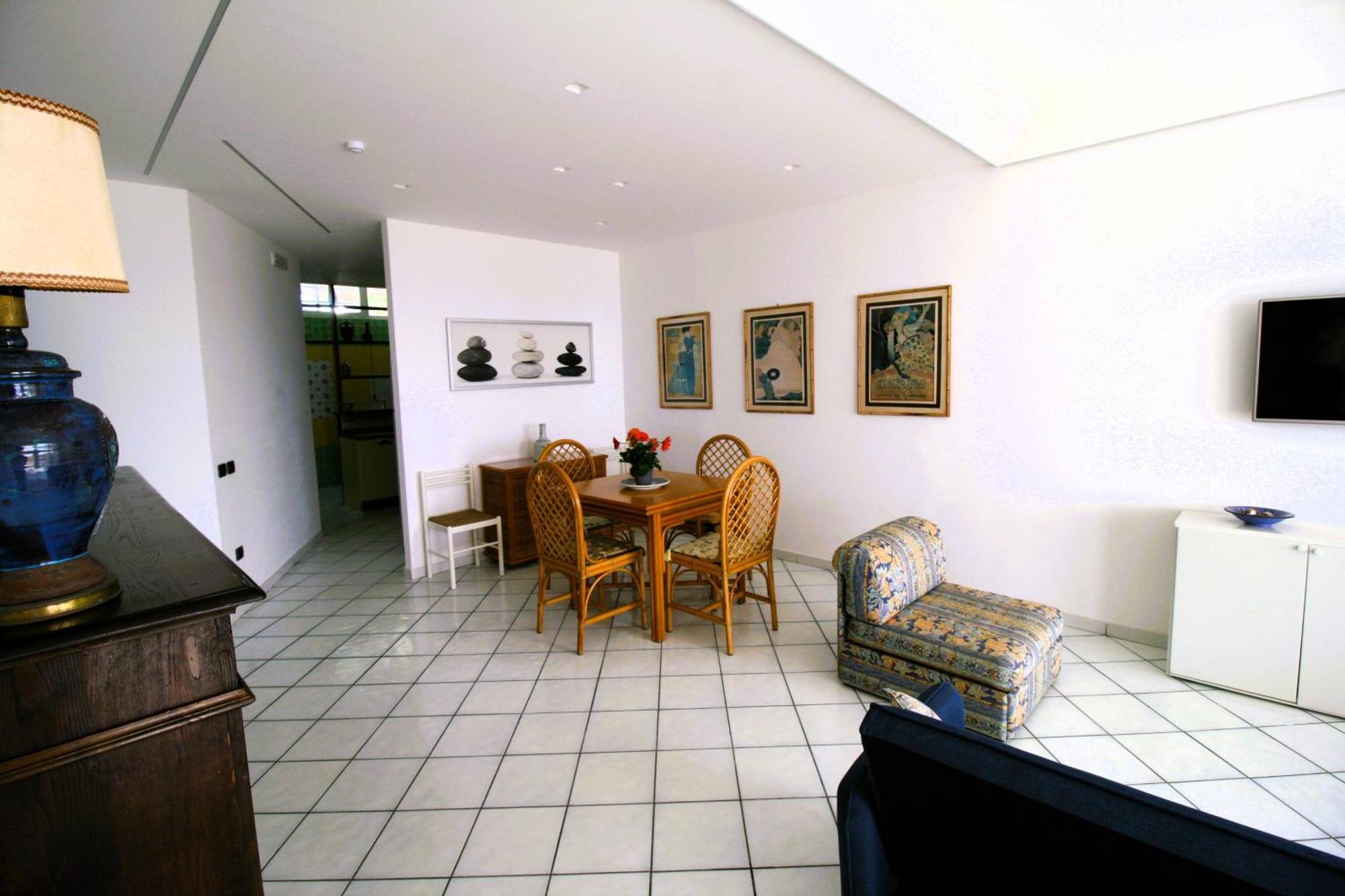 Villa Laura - Sul Mare Pizzo  Exteriör bild