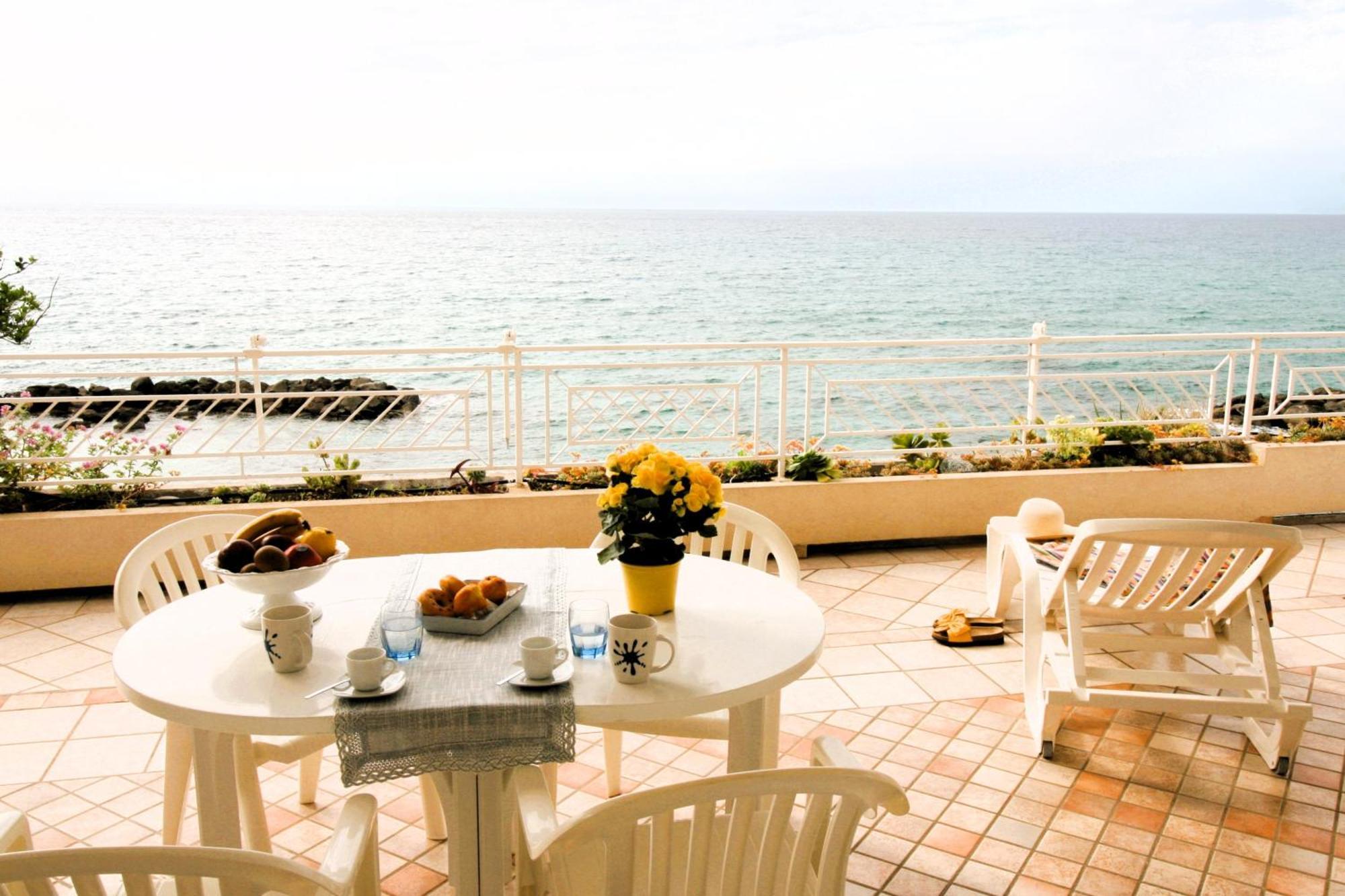 Villa Laura - Sul Mare Pizzo  Exteriör bild