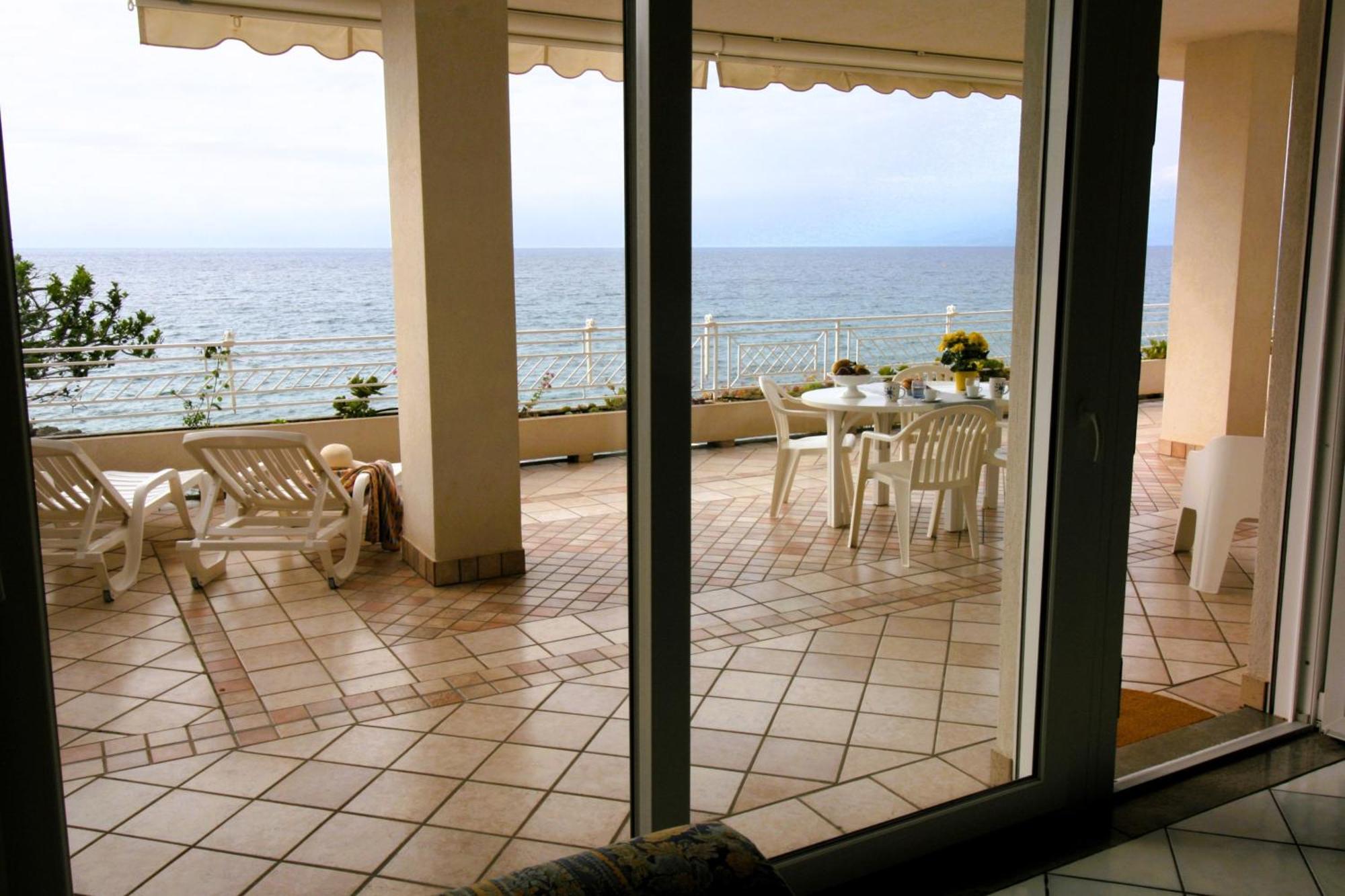 Villa Laura - Sul Mare Pizzo  Exteriör bild