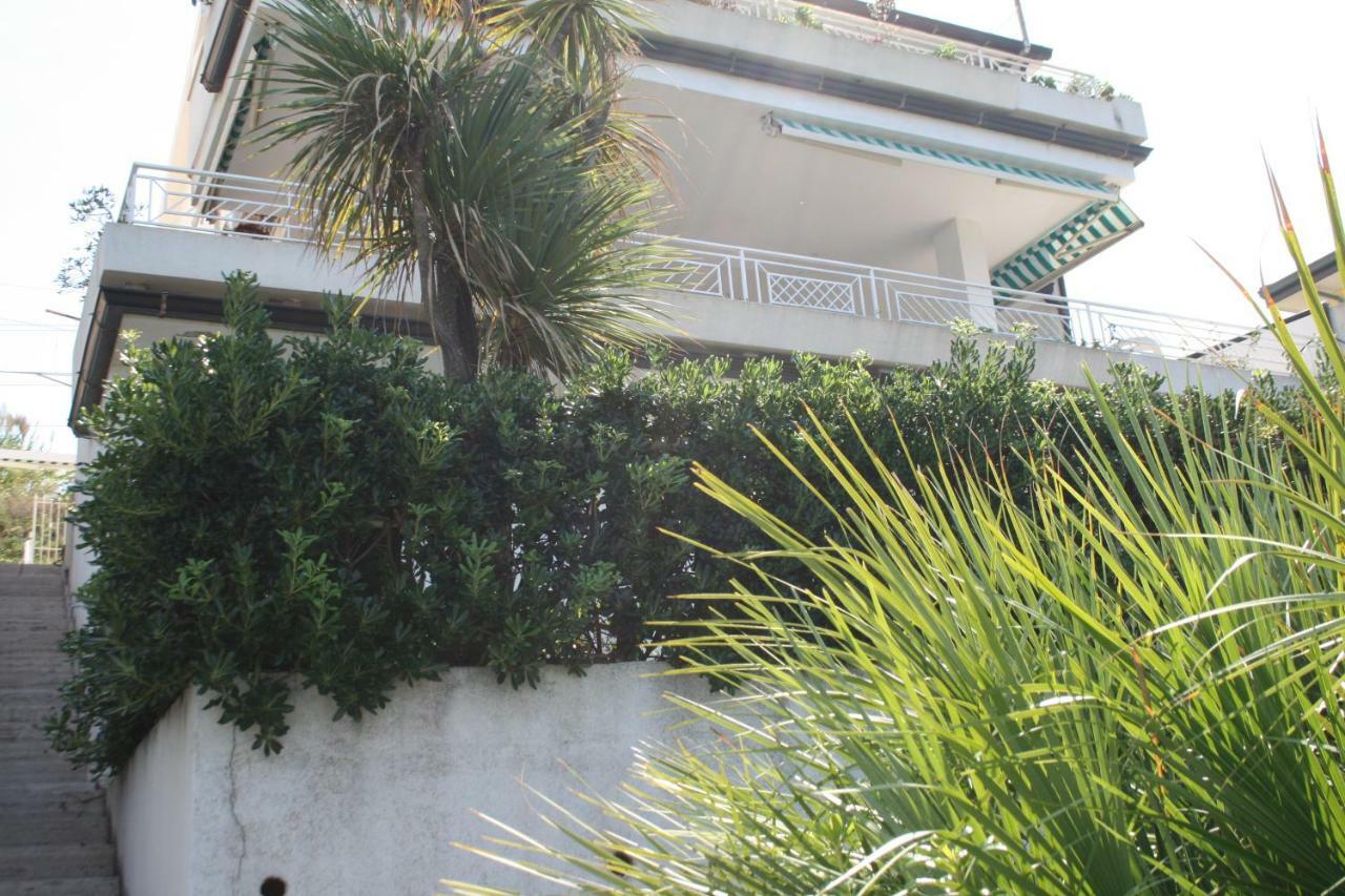 Villa Laura - Sul Mare Pizzo  Exteriör bild